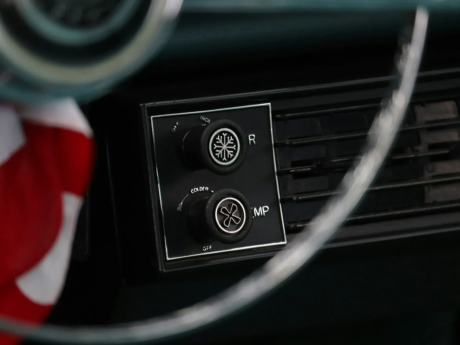 Підготовка авто до літа: чому варто перевірити кондиціонер